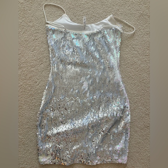 Lucy In the Sky Sequin Dress - Picture 2 of 3